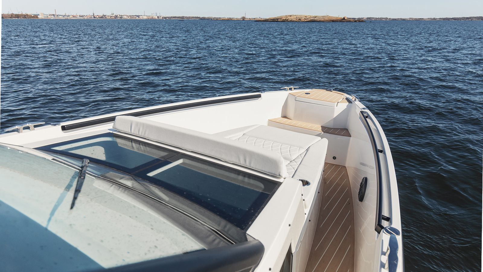 Saxdor 320 GTO motorjacht Balatonon – 3. fotó